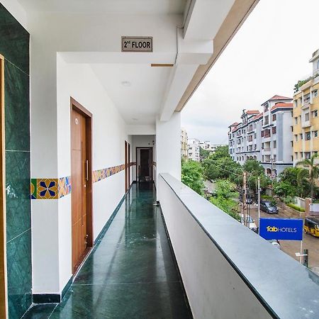 Fabhotel Limestone Suites - 750M From Yashoda Hospitals, Somajiguda ไฮเดอราบัด ภายนอก รูปภาพ