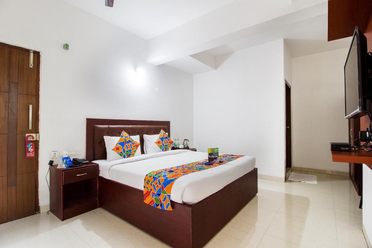 Fabhotel Limestone Suites - 750M From Yashoda Hospitals, Somajiguda ไฮเดอราบัด ภายนอก รูปภาพ