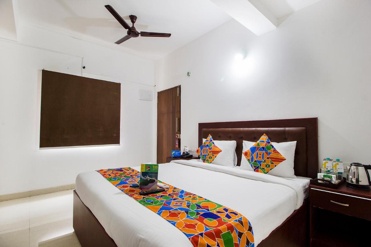 Fabhotel Limestone Suites - 750M From Yashoda Hospitals, Somajiguda ไฮเดอราบัด ภายนอก รูปภาพ